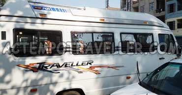 15 seater tempo traveller hire in delhi
