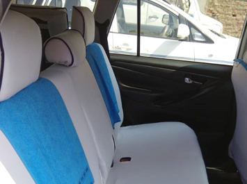 7+1 seater innova crysta taxi hire in delhi