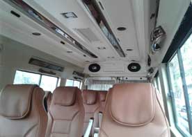 agra taj mahal tour package by 11+1 seater deluxe tempo traveller