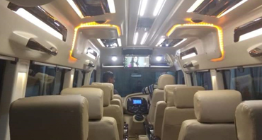 delhi to manali tour by 12 seater deluxe 1x1 tempo traveller
