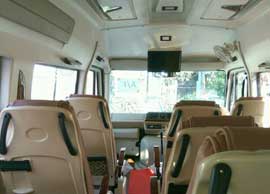 9 seater tempo traveller in delhi