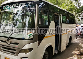 27 seater luxury coach hire for goldne triangle tour