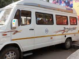 9 seater luxury 2x1 tempo traveller hire delhi